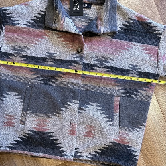 NWT Blue B Southwestern Aztec Print Shacket Relaxed Fit Button Up Cozy Sz Small - Picture 11 of 11